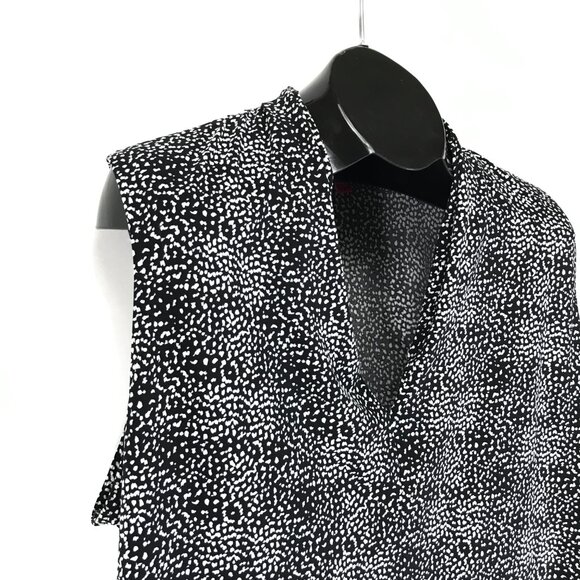 Vince Camuto Sleeveless V-Neck Blouse Women's Plus Size 2X Dot Print Career - Picture 4 of 10